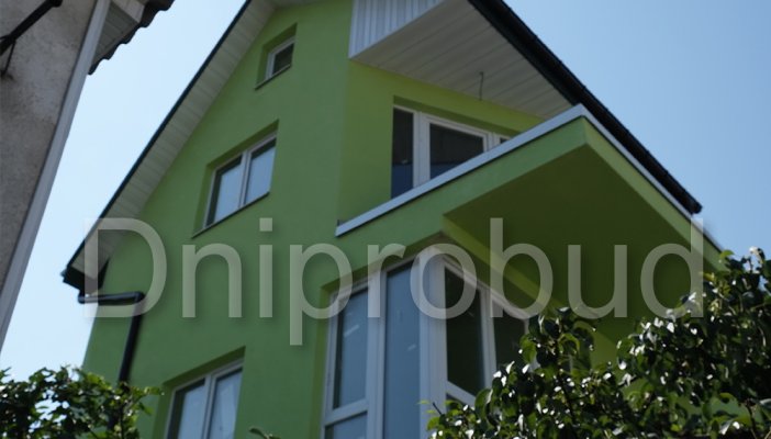 Четырехэтажный дачный дом в Святошинском районе Киева