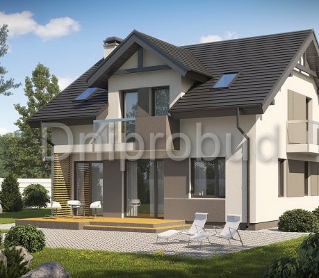 Небольшой дом с мансардой в районе Амура