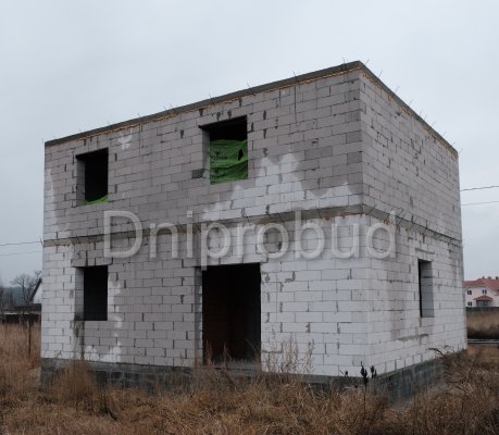 Двоповерховий будинок у с. Гнатівка, Київська область