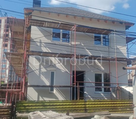 Двоповерховий будинок на вул. Стара Пристань (Перемога)