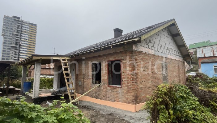 Реконструкція будинку на Перемозі
