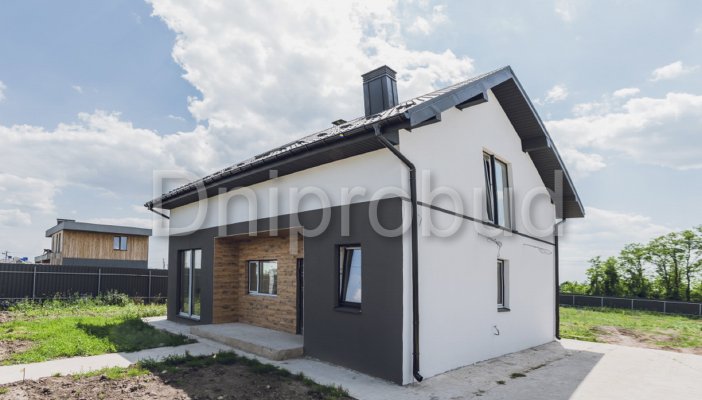 Двухэтажный дом мансардного типа в с. Крушинка