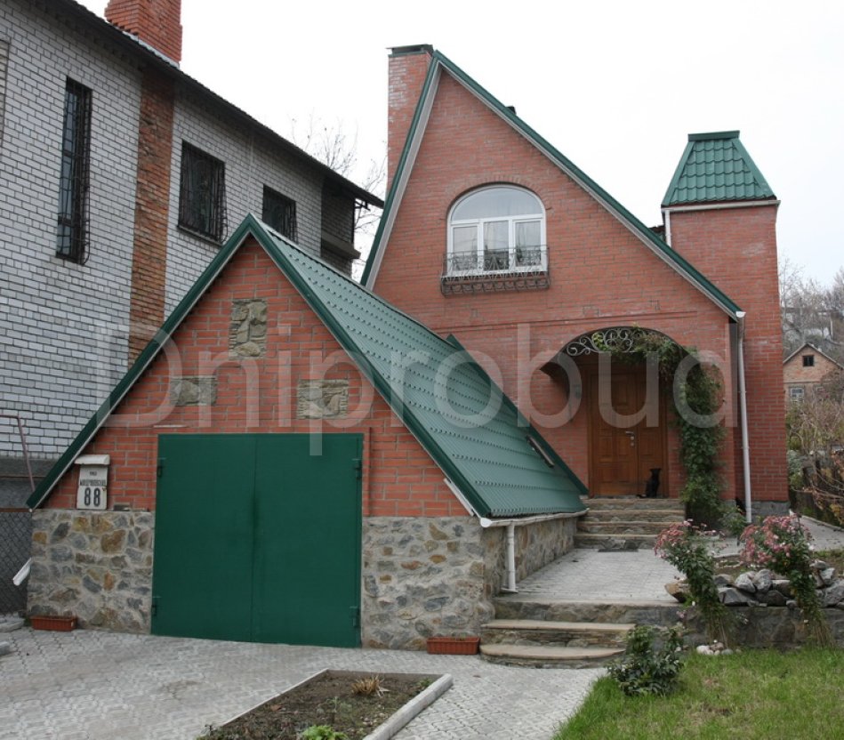 Дом в Днепре на узком участке (ул. Мандрыковская)