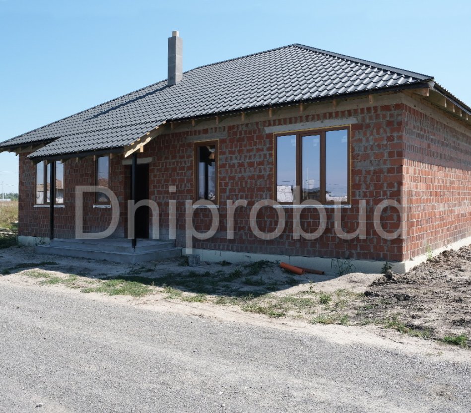 Коттедж с тремя спальнями в с. Осещина (Межречье 3)