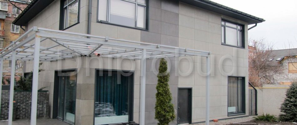 Двухэтажный дом на ул. Генерала Пушкина (Динамо ZX2)