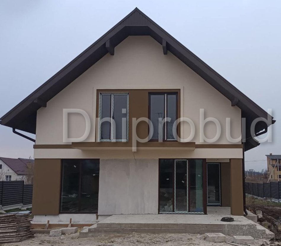 Дом с мансардным этажом в поселке Подгорное