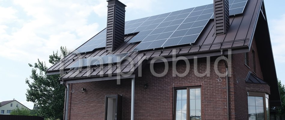 Дом мансардного типа с кирпичной облицовкой в с. Рожны