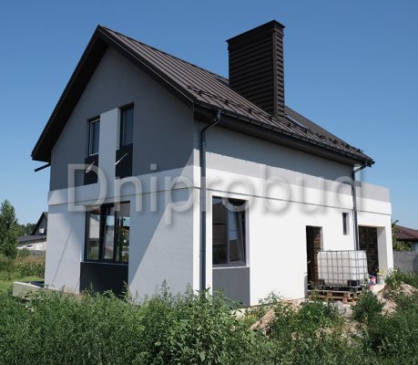 Дом мансардного типа с гаражом на одну машину в с. Глебовка