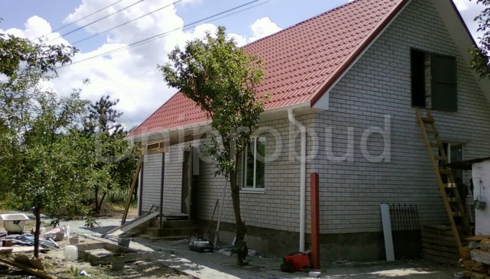 Дача на березі річки у с. Миколаївка Дніпропетровської обл.