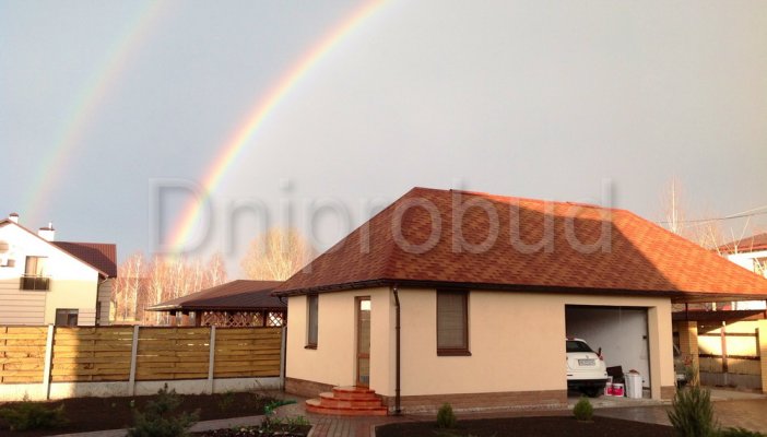 Гостевой дом с гаражом и навесом в Обуховке (Мустанг)