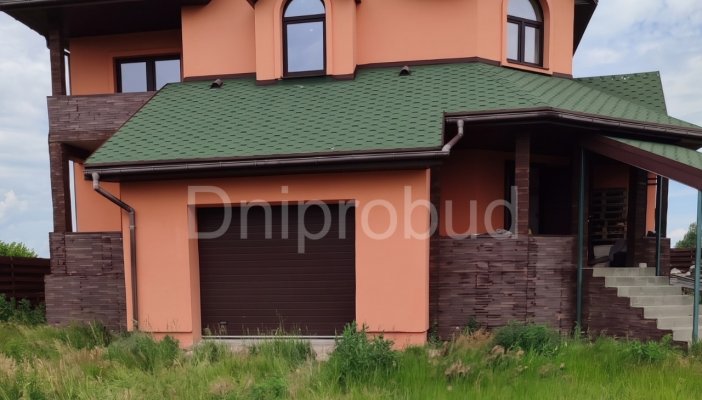 Відновлення двоповерхового будинку в Пухівці