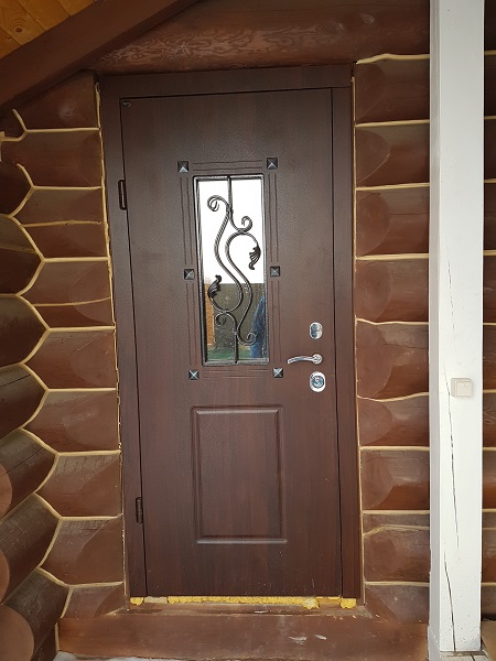 Будівництво сауни і лазні - вхідні двері